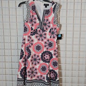 Liz Claiborne Dress Fit Flare NWT White Blue Pink Floral  Women’s Size 6